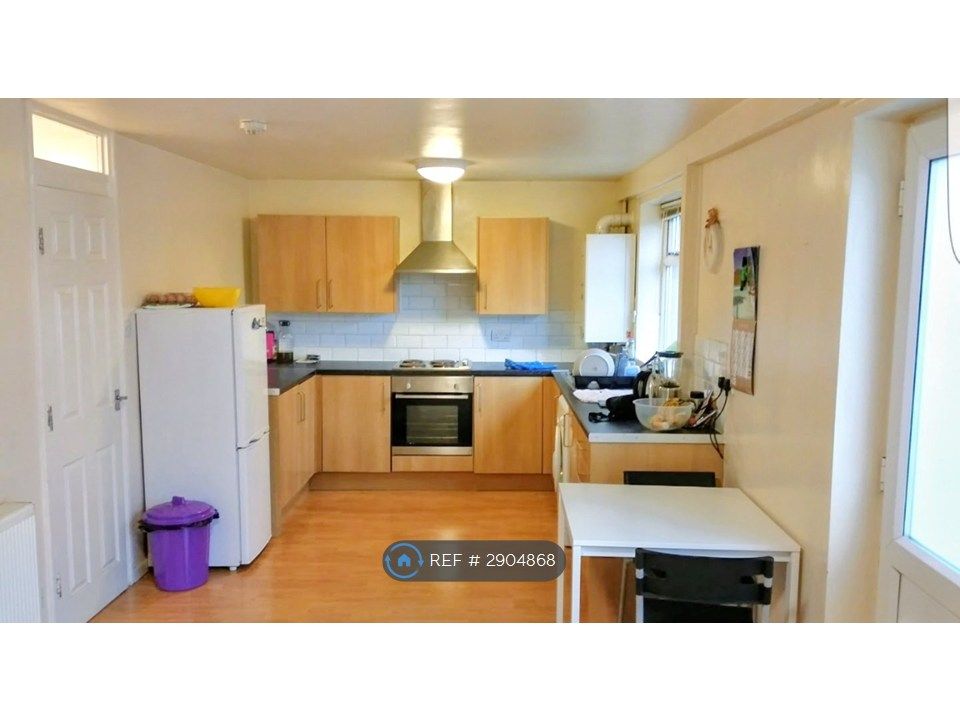 Property photo 2 of 6
