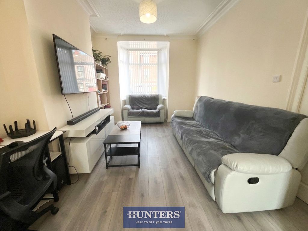 Property photo 3 of 30 Pbox-Img.Jpg