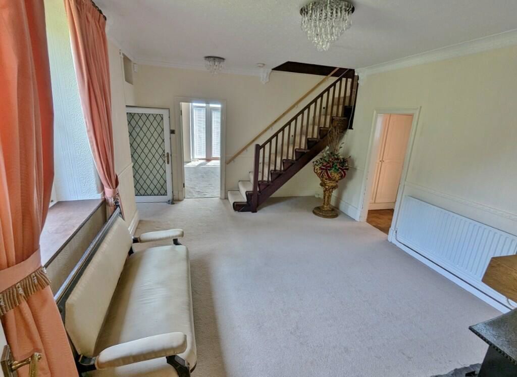 Property photo 3 of 35