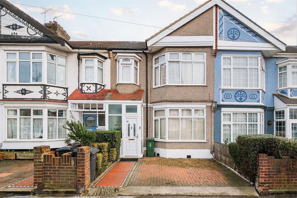 Property photo 1 of 19