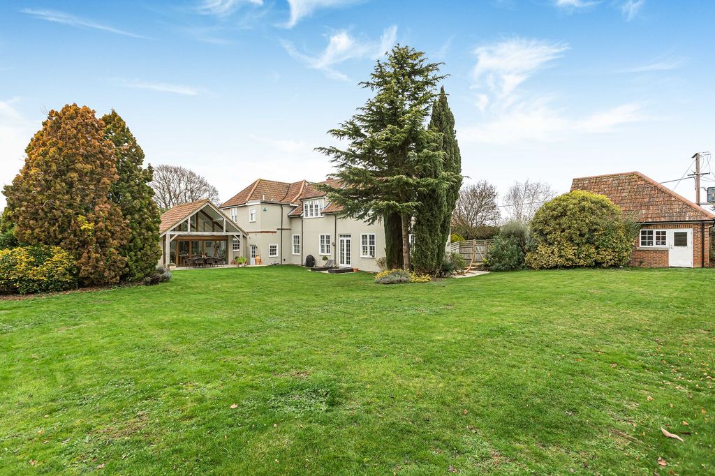 Property photo 3 of 18