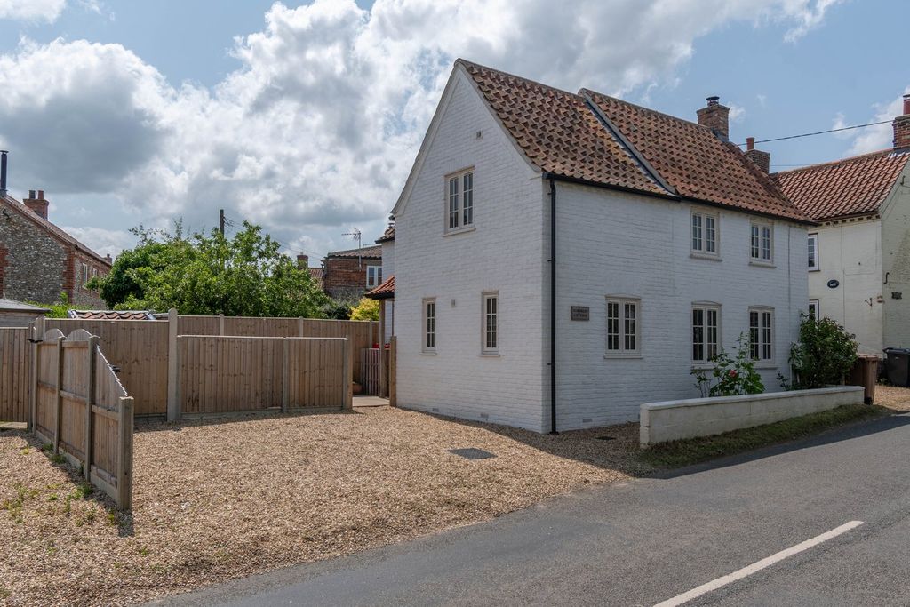 Property photo 2 of 15