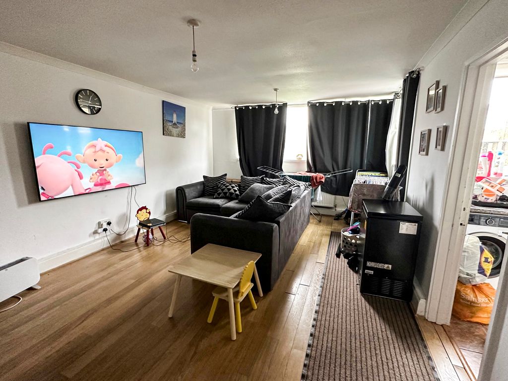 Property photo 2 of 7