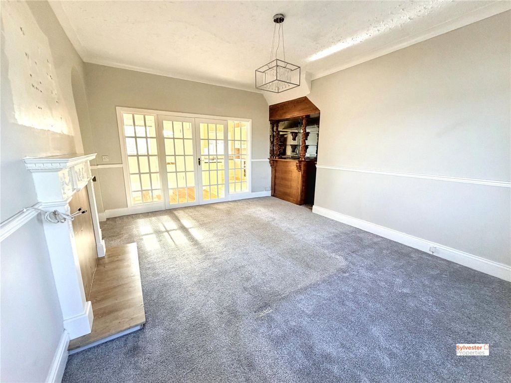 Property photo 3 of 19 Picture No. 12