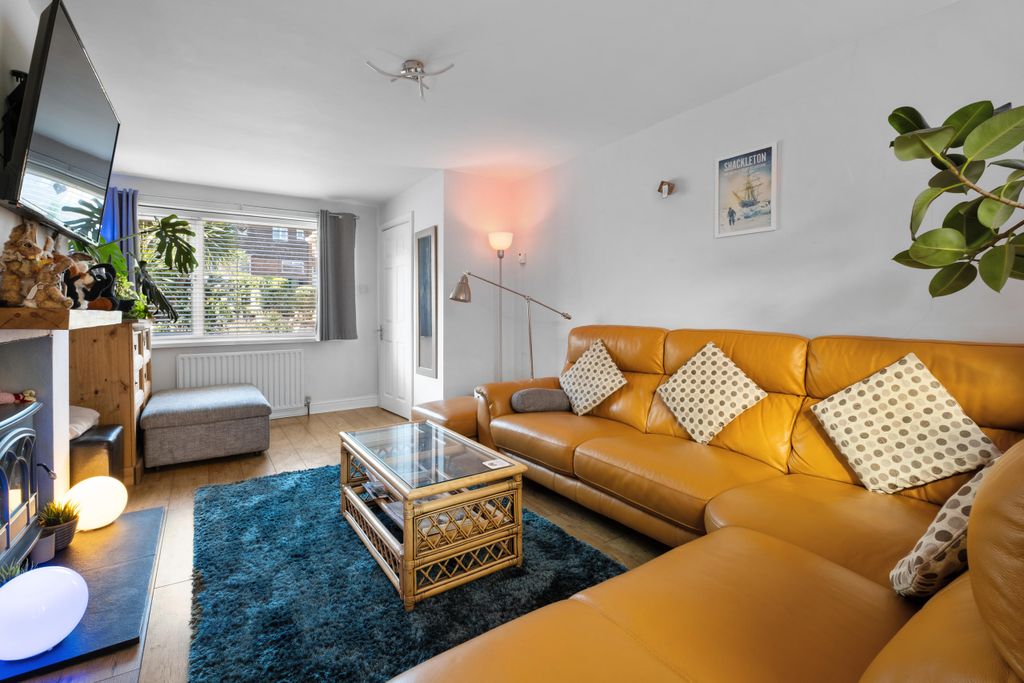 Property photo 3 of 27 Dscf0113