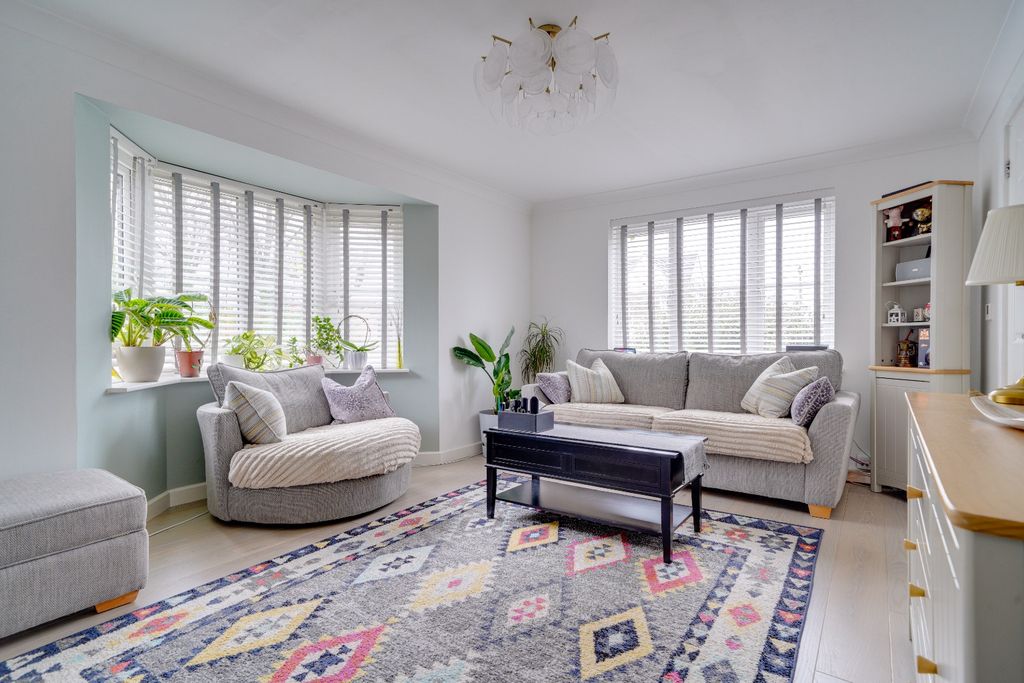 Property photo 3 of 23 4362573