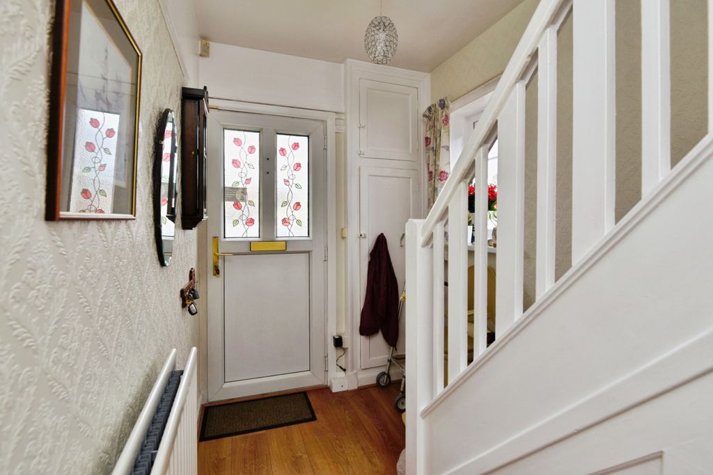 Property photo 2 of 14 Entrance Hallway