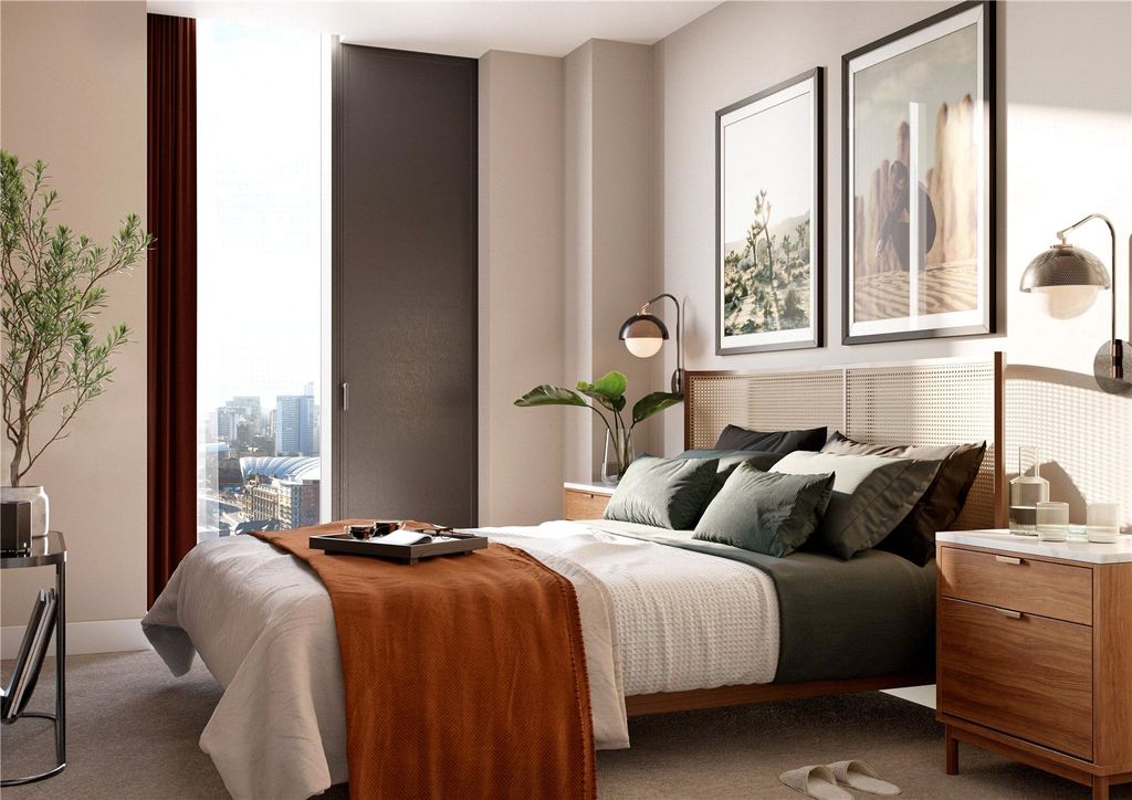 Property photo 3 of 9 Bromley Street