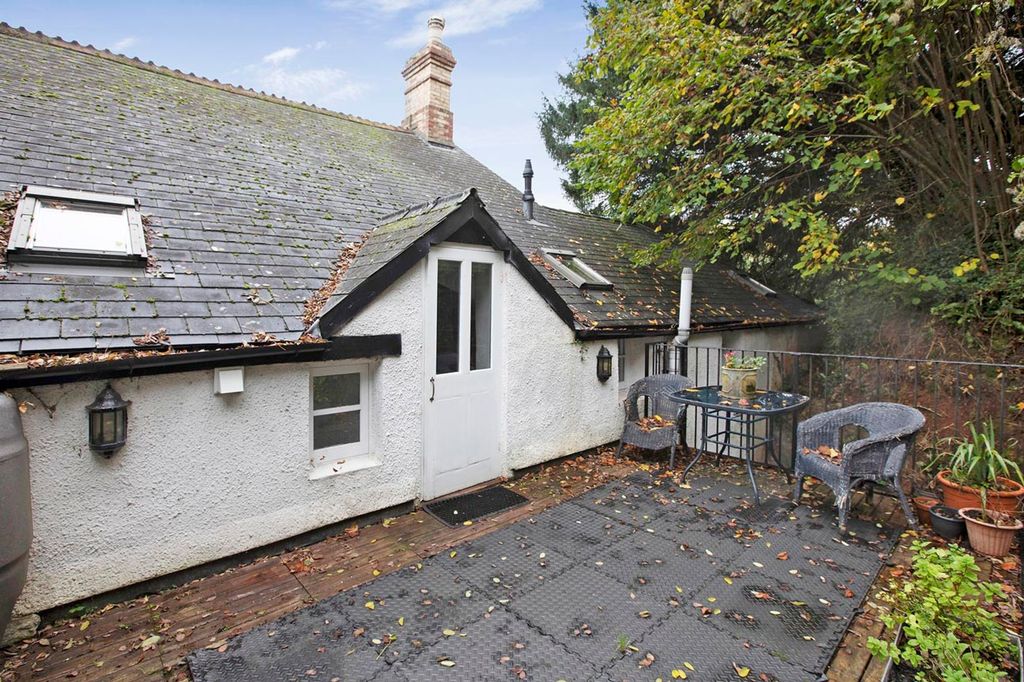 Property photo 3 of 11