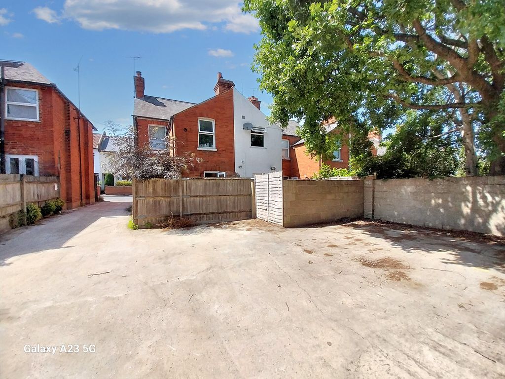 Property photo 2 of 13 Photo