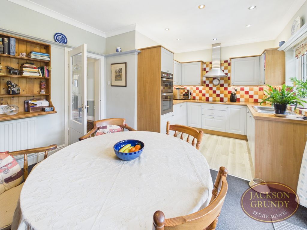 Property photo 3 of 23 Main Road