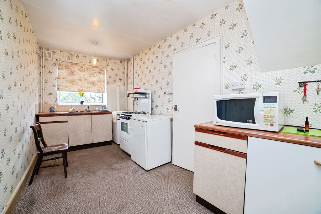 Property photo 2 of 20