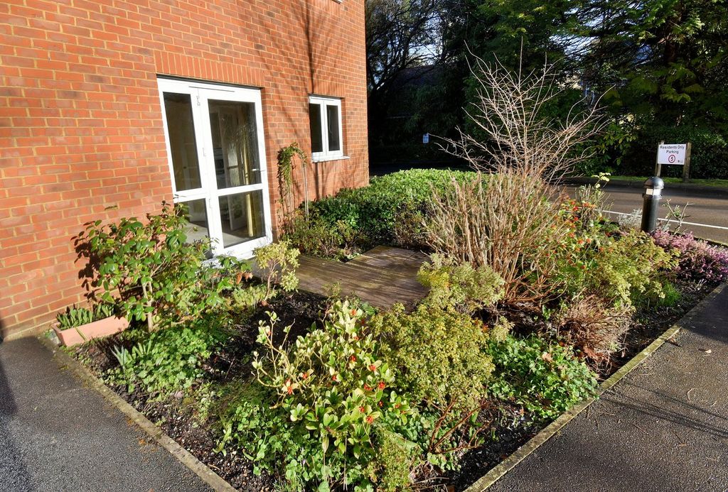 Property photo 2 of 13