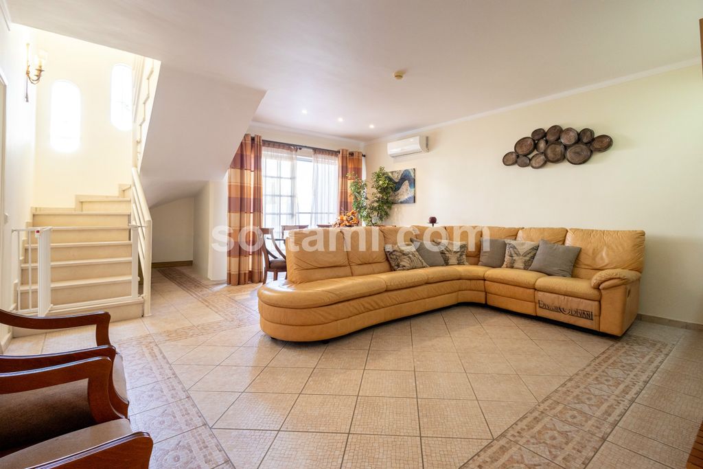 Property photo 2 of 29