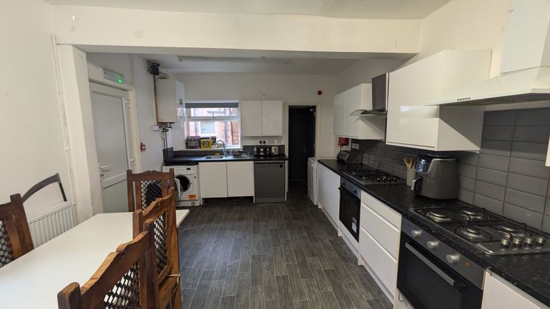 Property photo 2 of 10 Photo 12