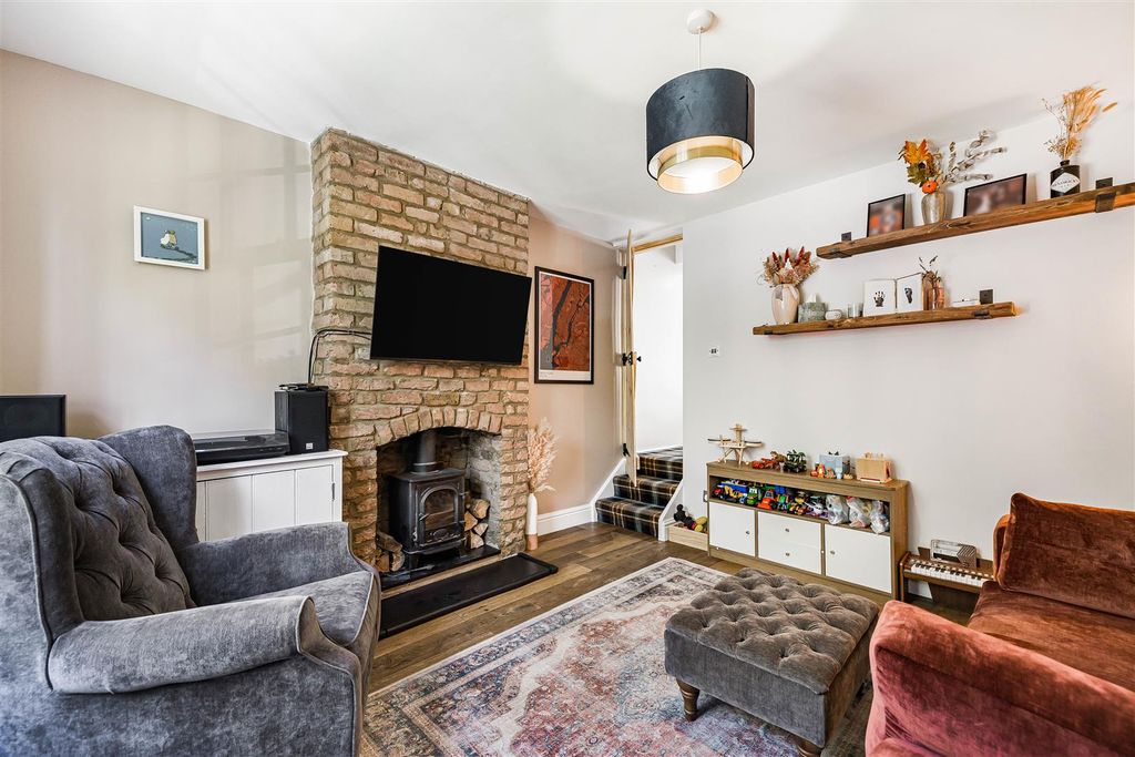 Property photo 2 of 18 9_77829.Jpg