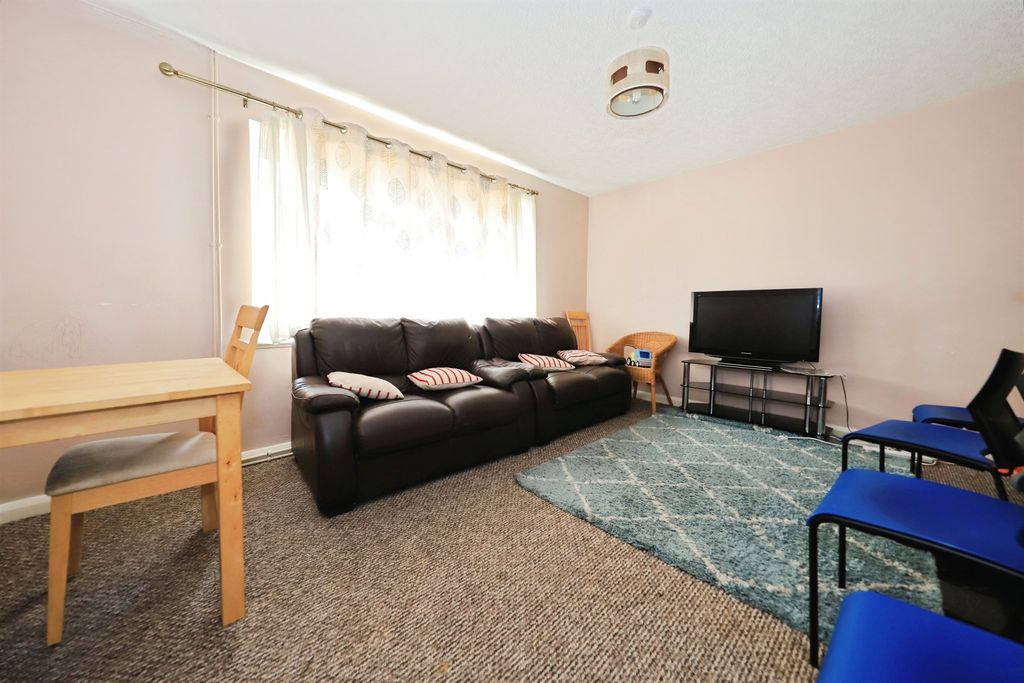 Property photo 3 of 15