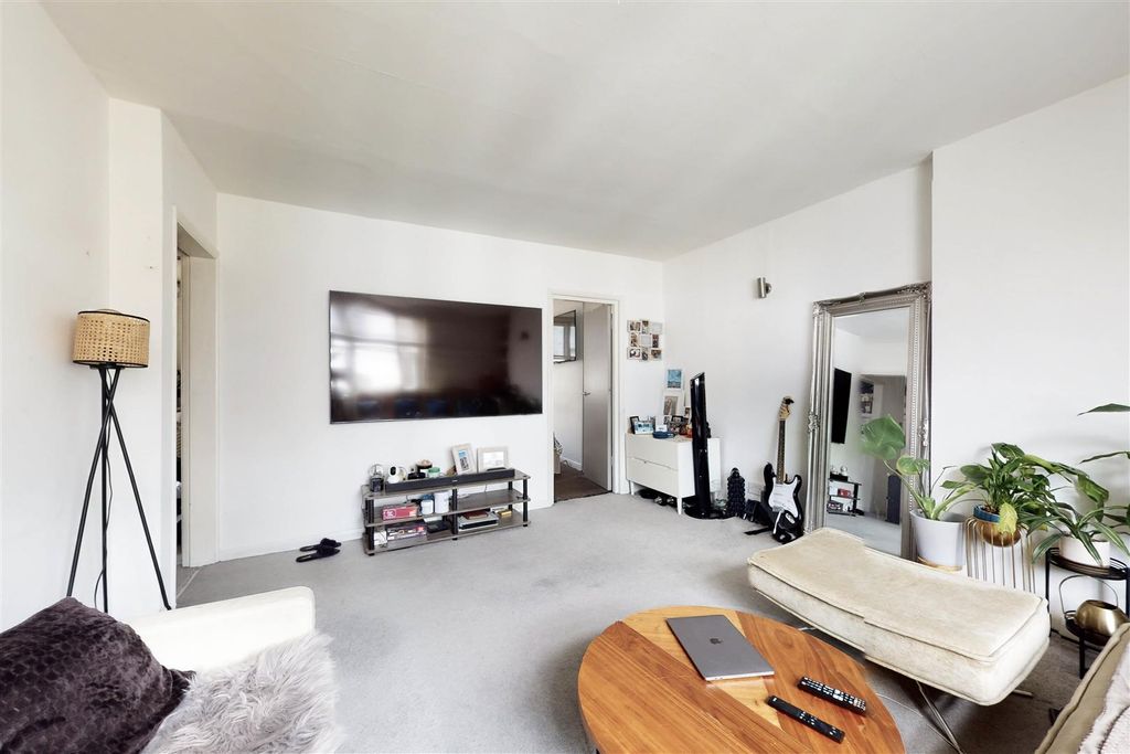 Property photo 2 of 7 P06 (4).Jpg