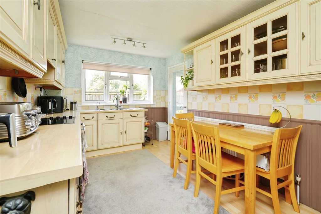 Property photo 2 of 20 Picture No. 14