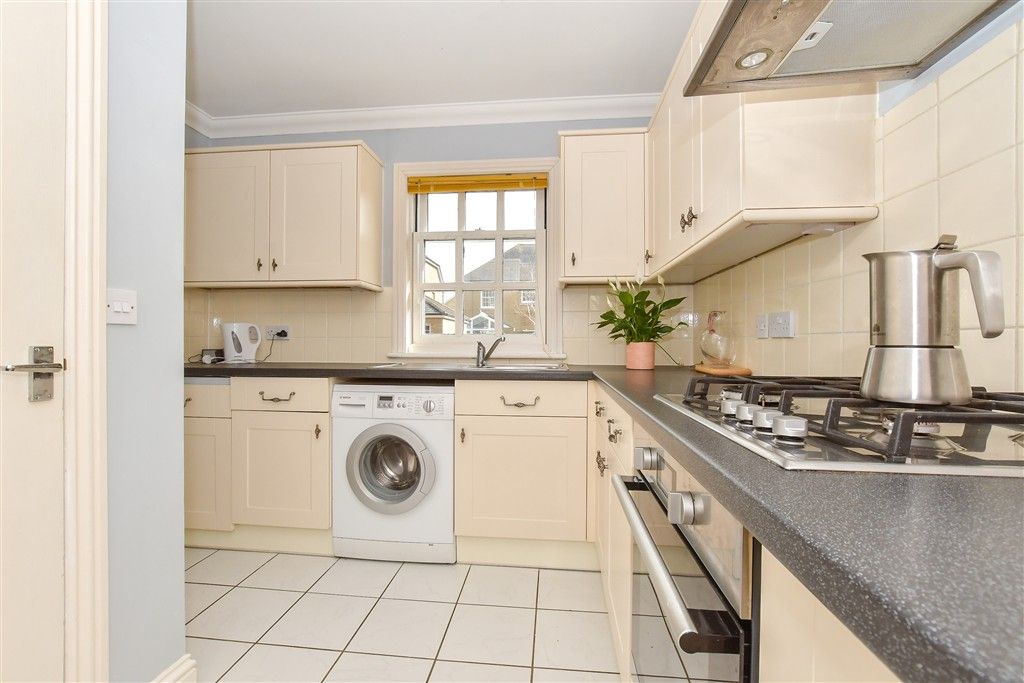 Property photo 3 of 15 Kitchen