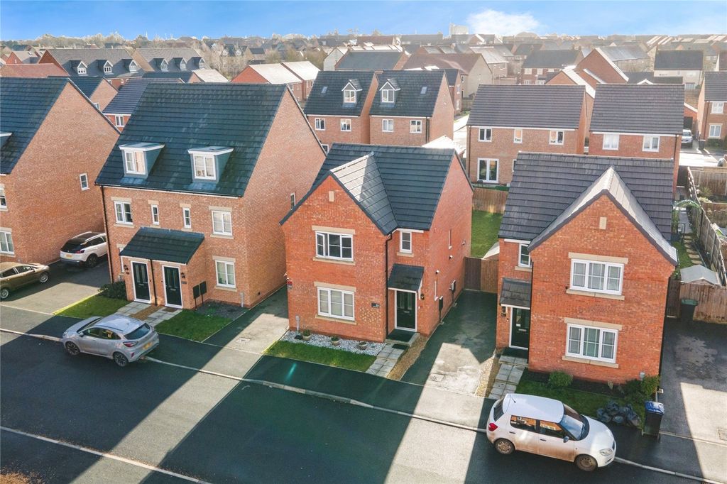 Property photo 2 of 27 Picture No. 24