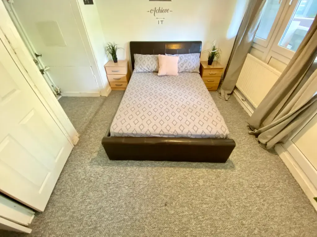 Property photo 2 of 4