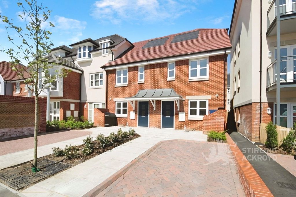 Property photo 1 of 10 External