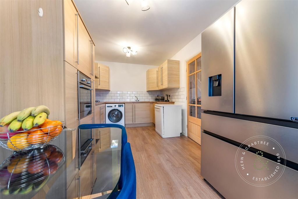 Property photo 3 of 30 Meadowland-Close-23.Jpg