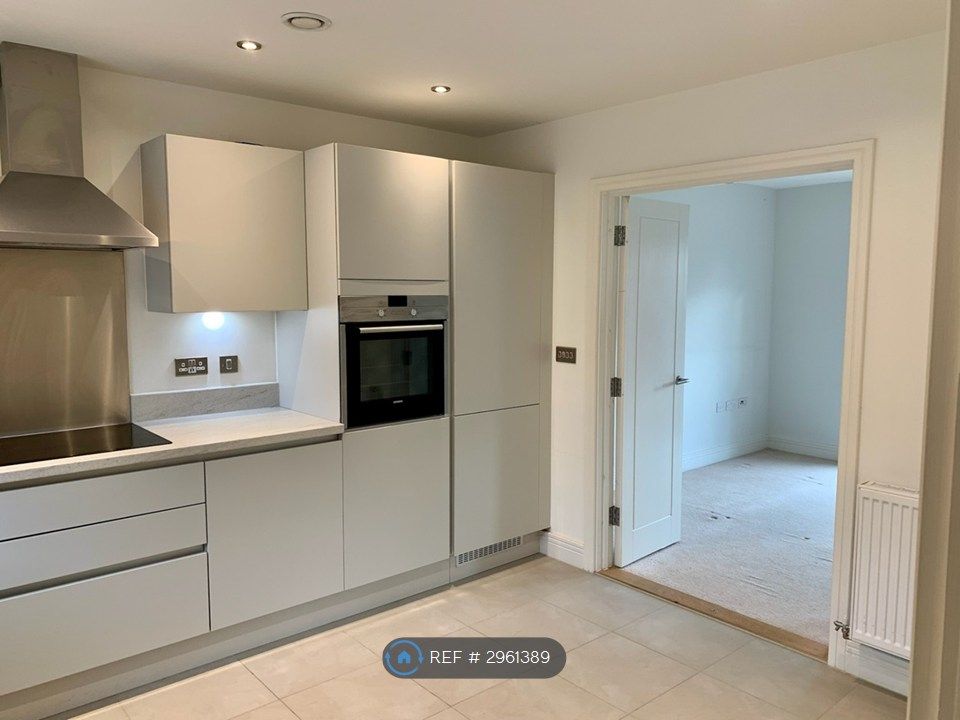 Property photo 3 of 14 Kitchen/ Diner