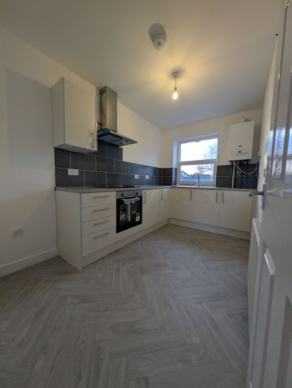 Property photo 2 of 37