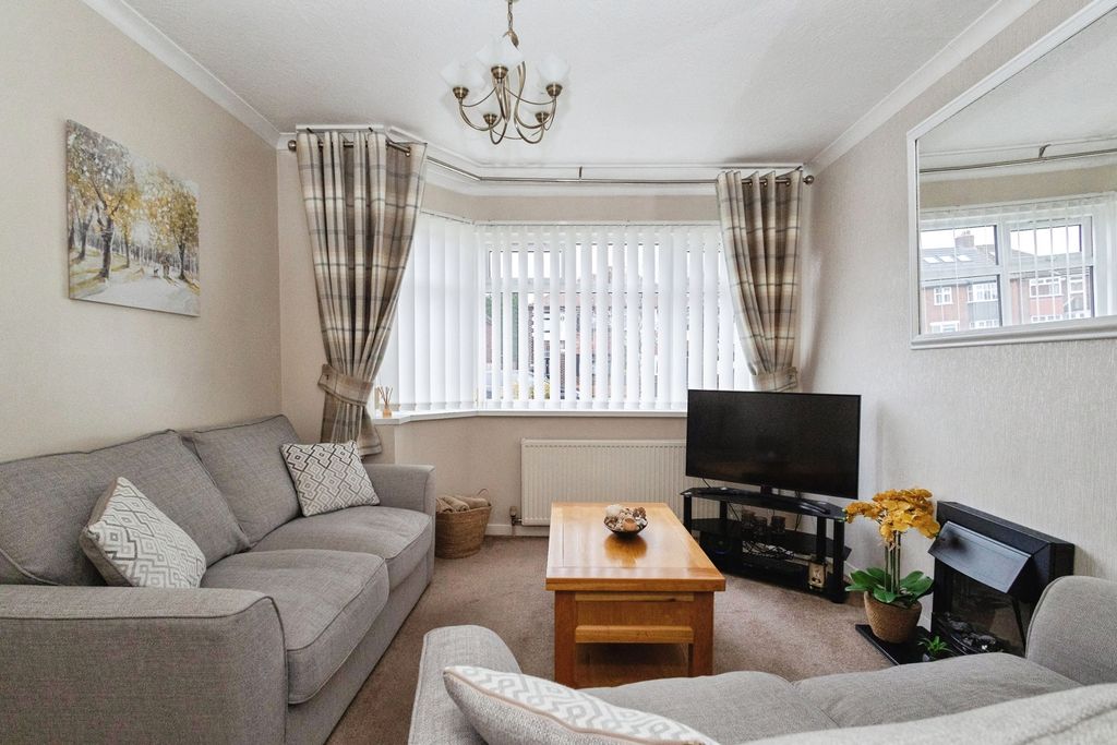 Property photo 2 of 17 Living Room