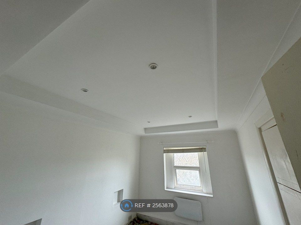 Property photo 3 of 4 Bedroom