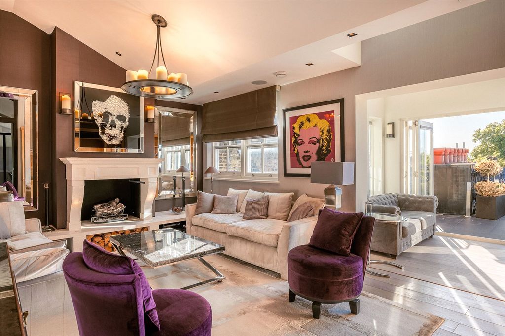 Property photo 1 of 15 Reception