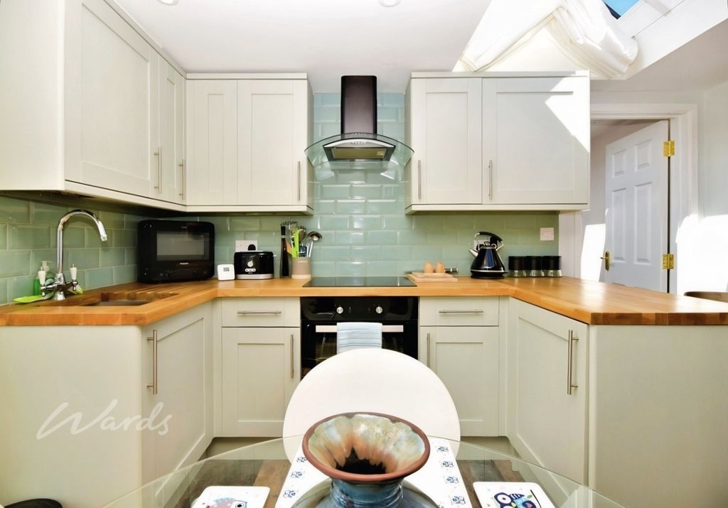 Property photo 2 of 8 83c Kitchen Use