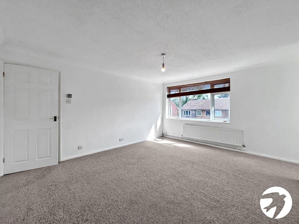 Property photo 2 of 9 Picture No. 25