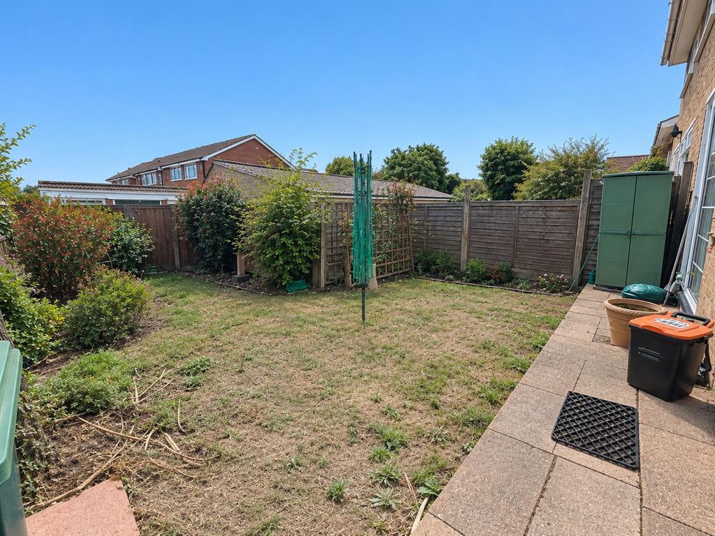 Property photo 3 of 10 6