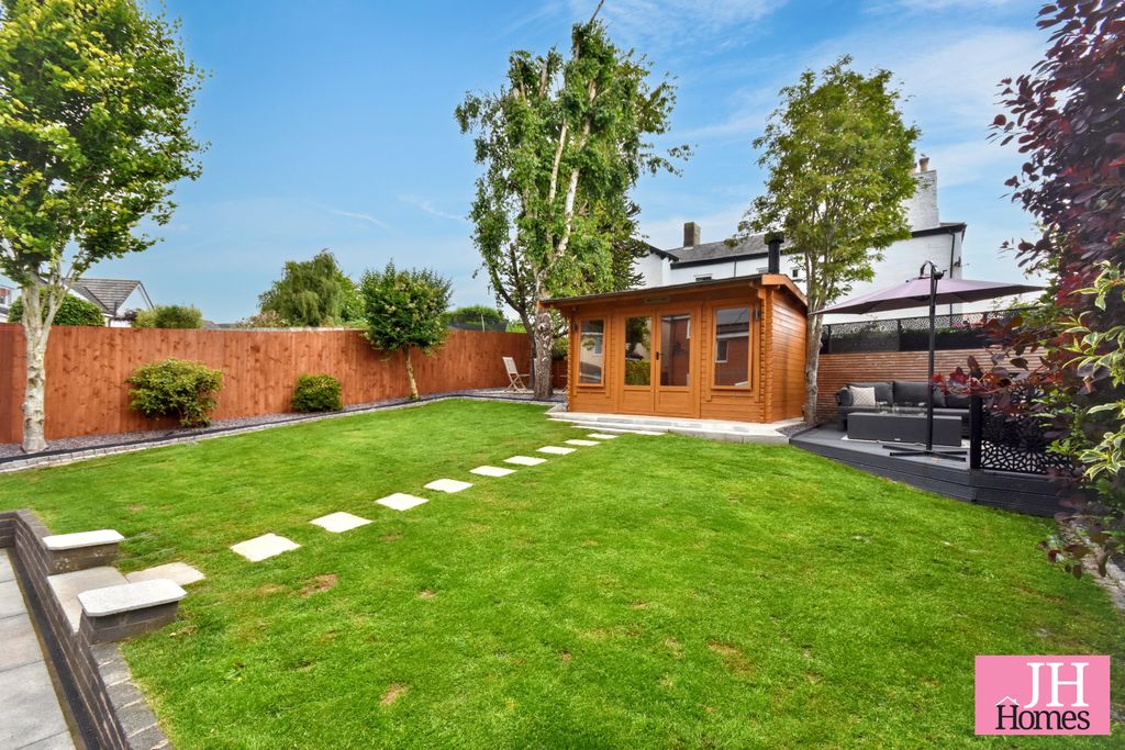 Property photo 3 of 24