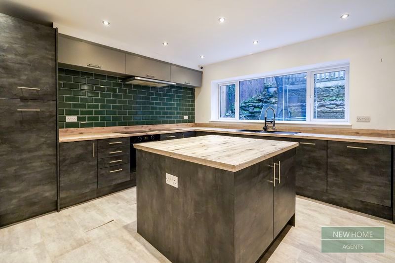 Property photo 2 of 16 Photo 21