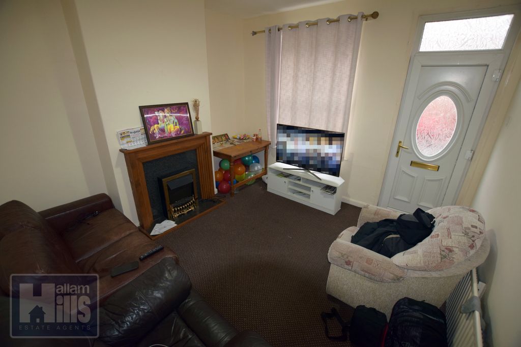 Property photo 3 of 8