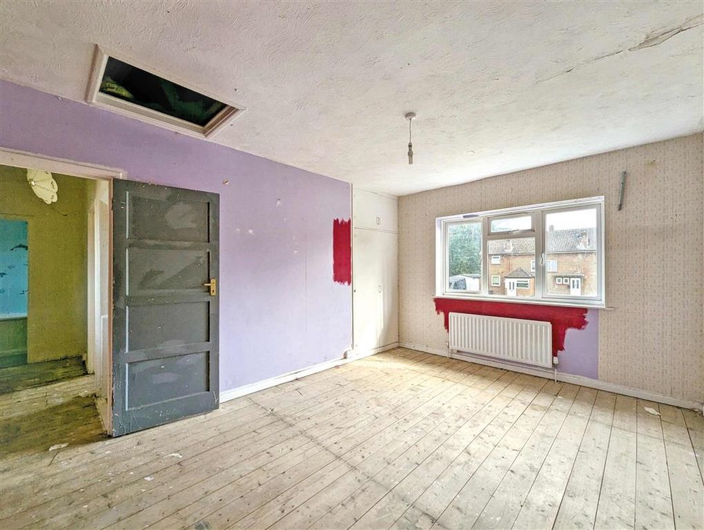 Property photo 3 of 5