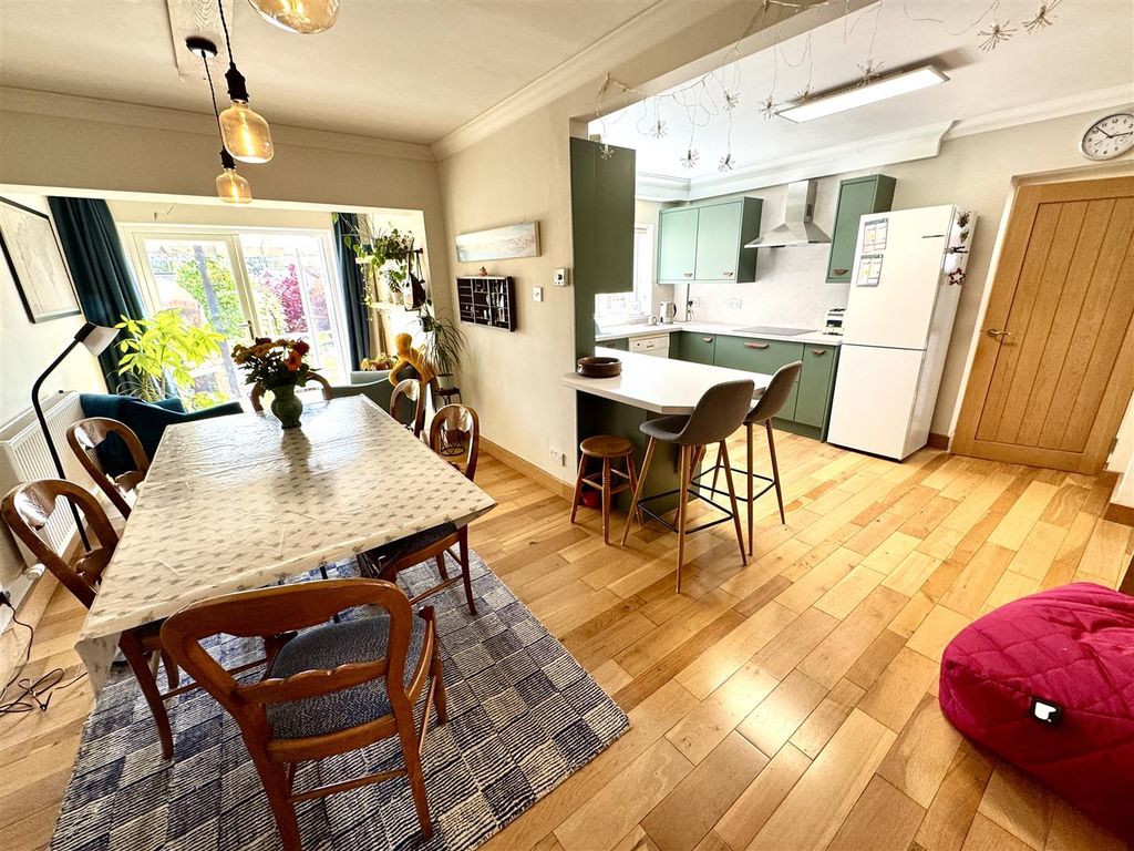 Property photo 3 of 22 Dining Room