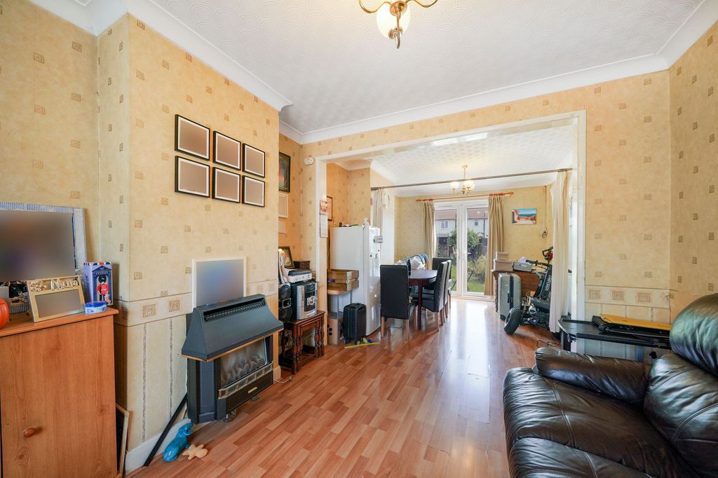 Property photo 3 of 12 10 Stuart Place - Os2Nux0Zvpyizkagif3F