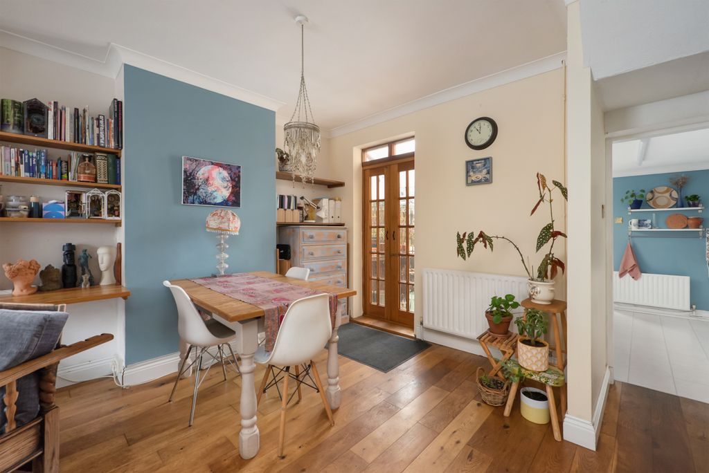 Property photo 3 of 14 Sitting Room / Dining Room