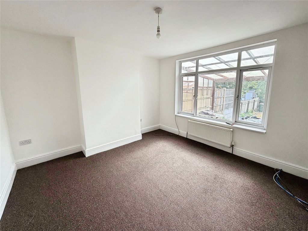 Property photo 2 of 13 Picture No. 11