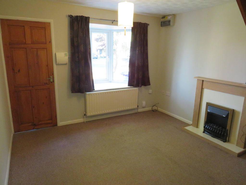 Property photo 3 of 12 Lounge (1)