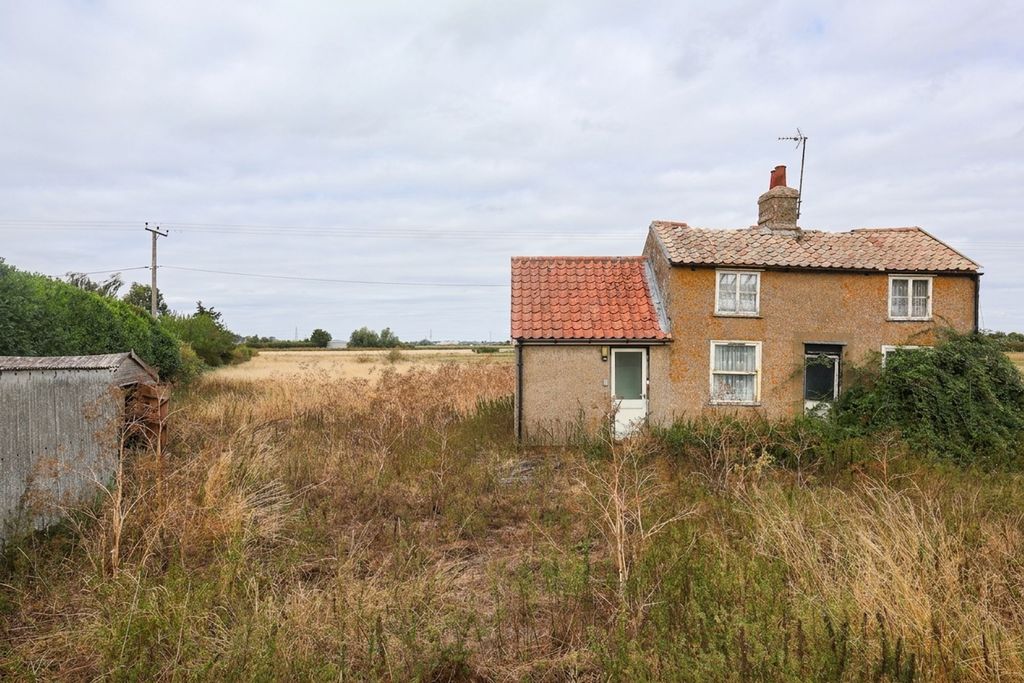 Property photo 2 of 7