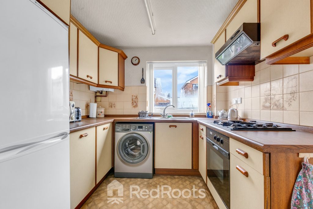 Property photo 2 of 27 4669154