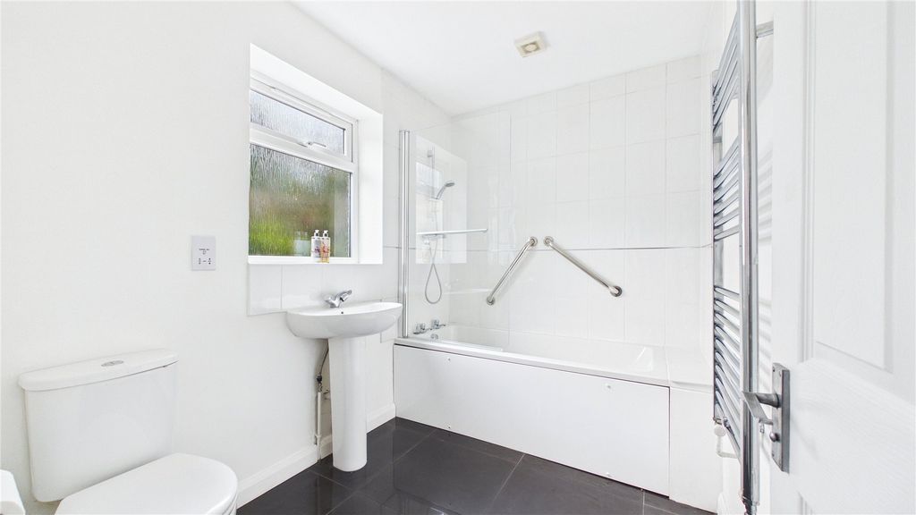 Additional image 8 of 2 bed bungalow for saleLightwater, Surrey GU18