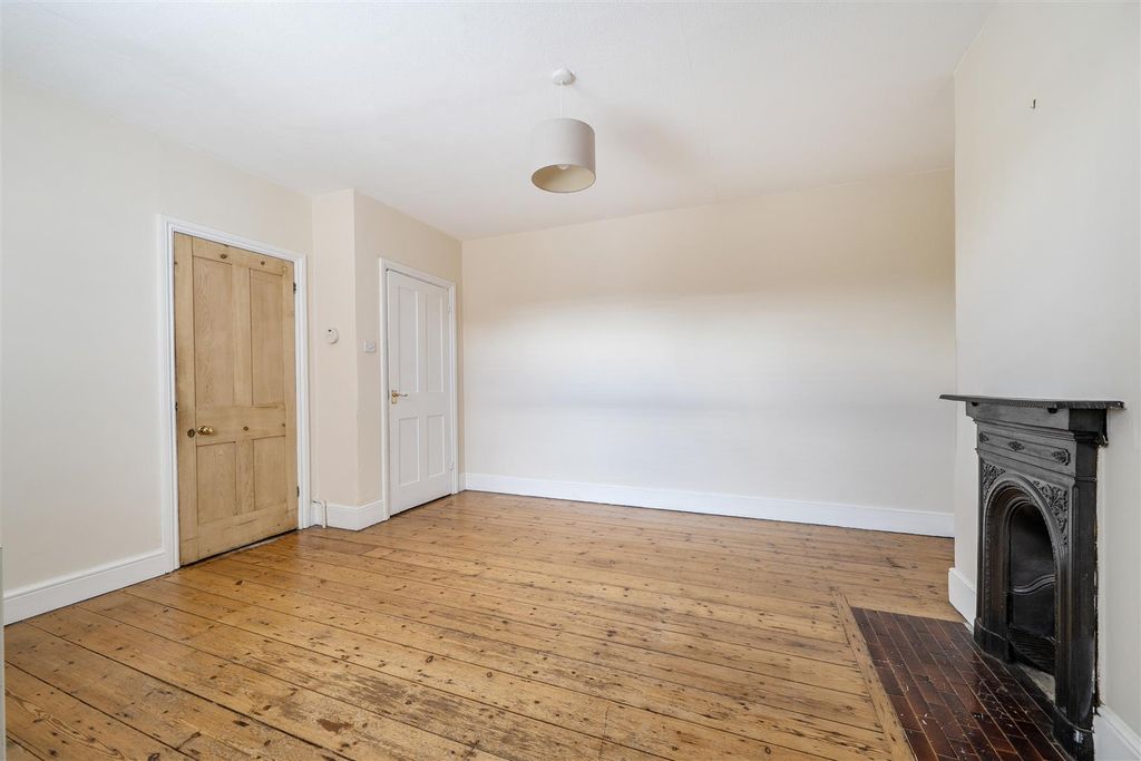 Property photo 3 of 20 1463238-15-6A07040Bcc6c0.Jpg