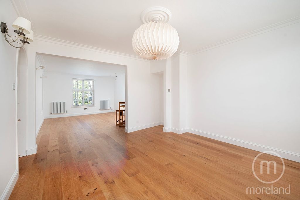 Property photo 3 of 14 4539782